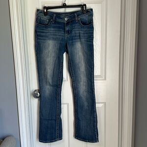 Maurices women’s jeans, size 4 regular, bundle and save or make offers!